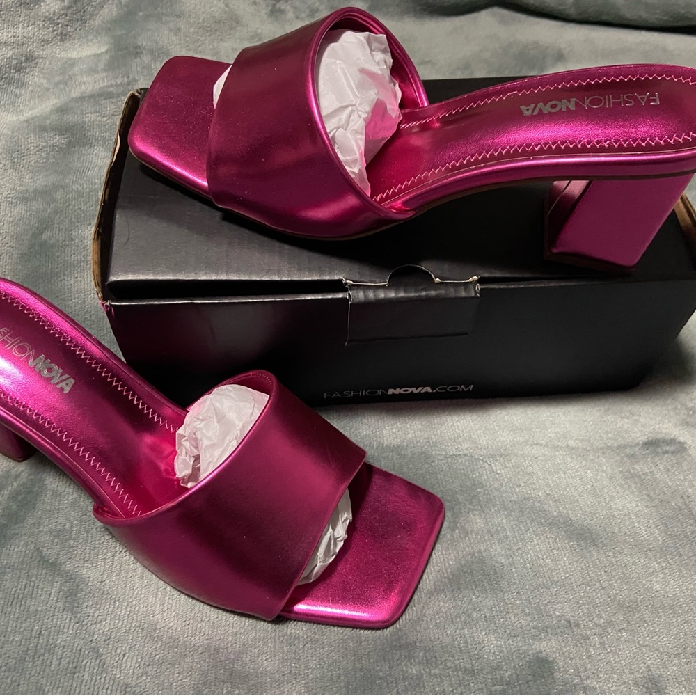 Fashion Nova Fuchsia Block Heels